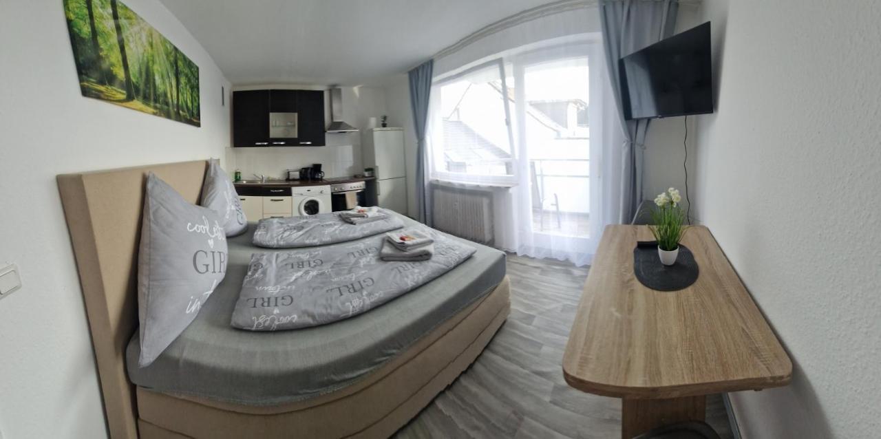 M&Bluxux Apartaments Krefeld Esterno foto