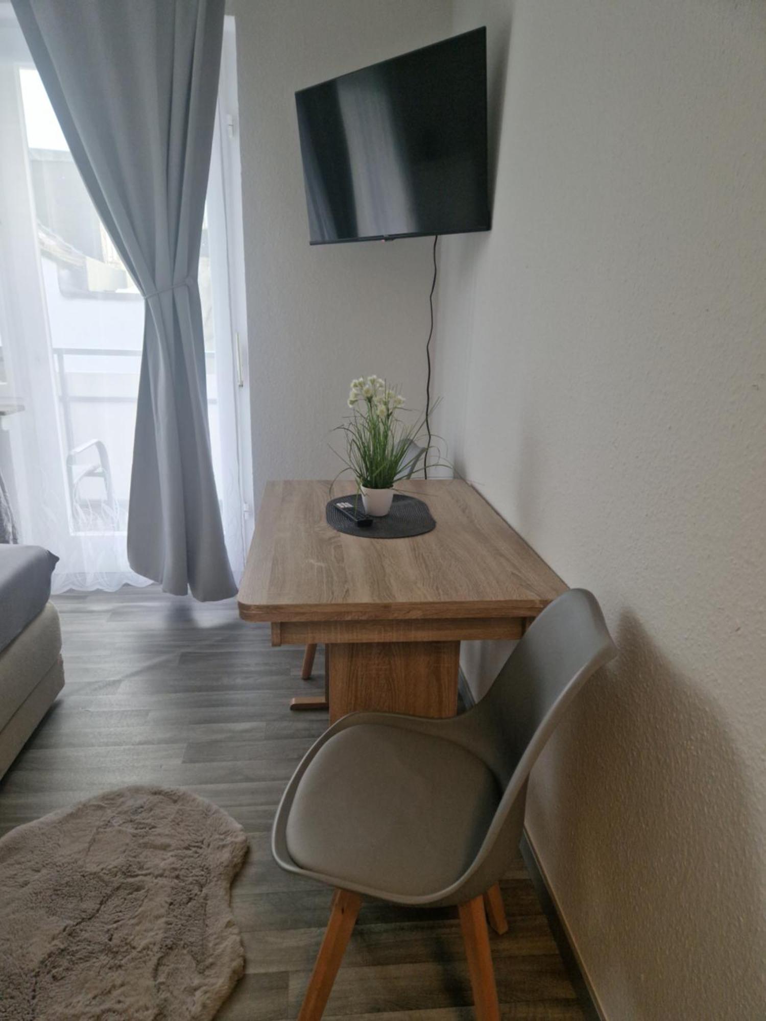 M&Bluxux Apartaments Krefeld Esterno foto