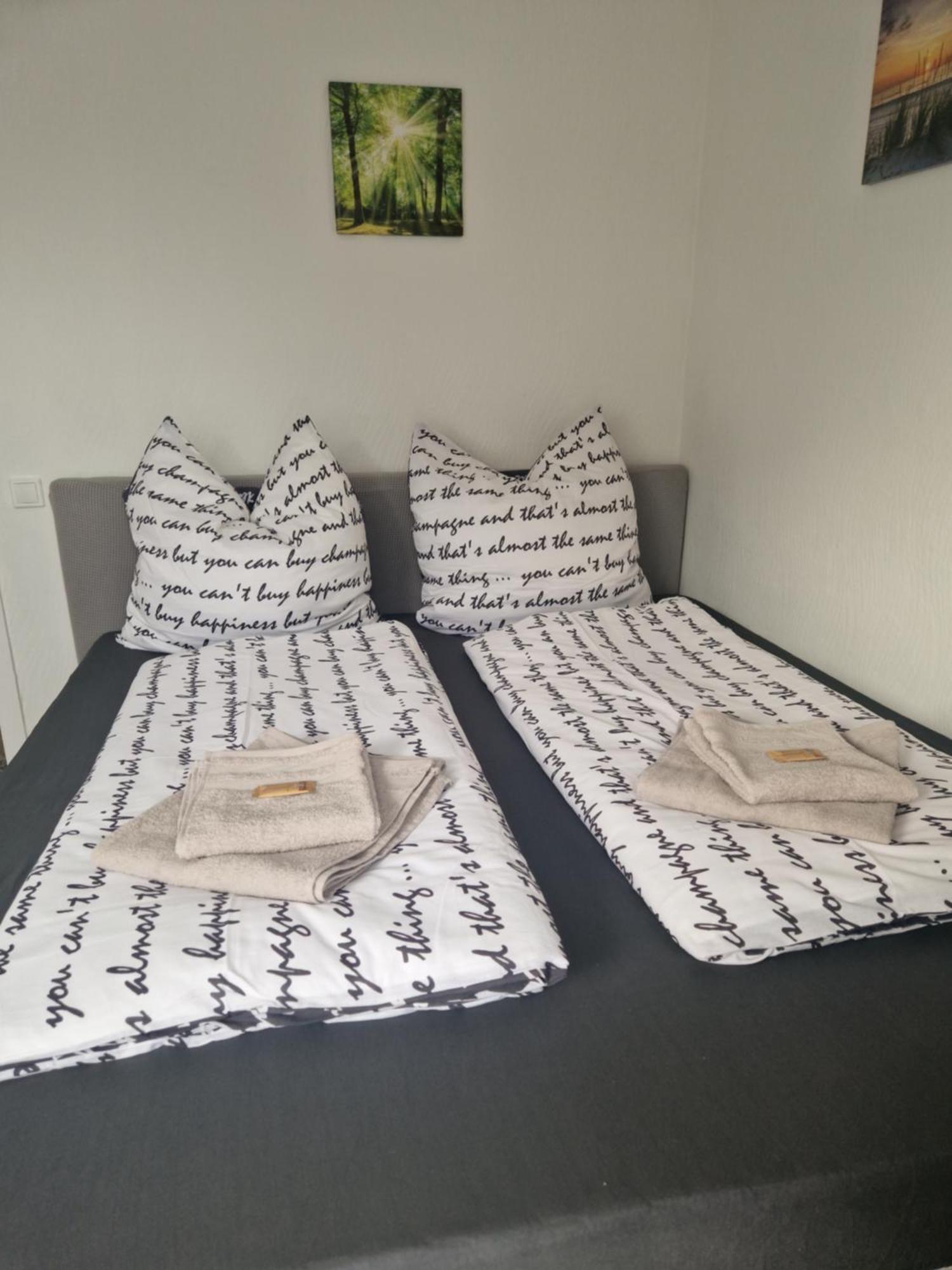 M&Bluxux Apartaments Krefeld Esterno foto