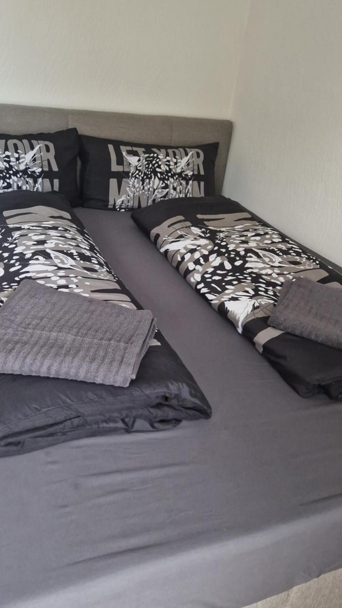 M&Bluxux Apartaments Krefeld Esterno foto