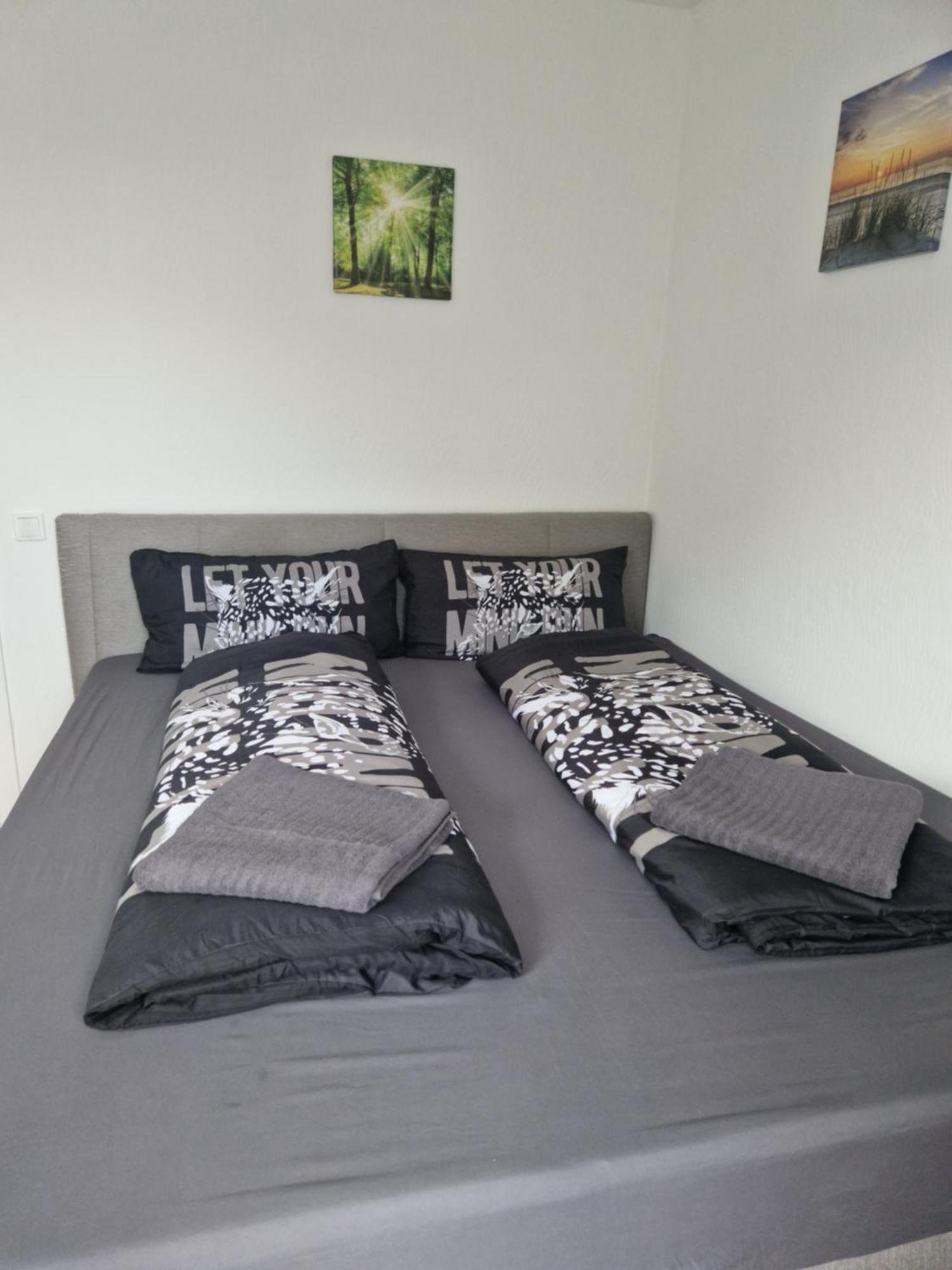 M&Bluxux Apartaments Krefeld Esterno foto