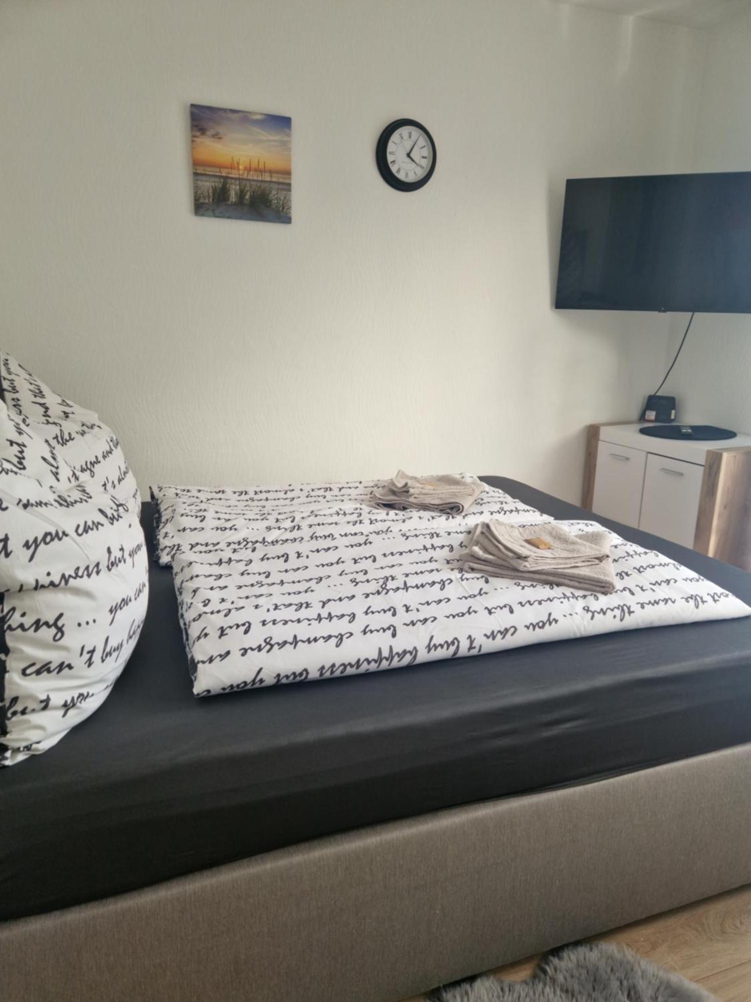 M&Bluxux Apartaments Krefeld Esterno foto