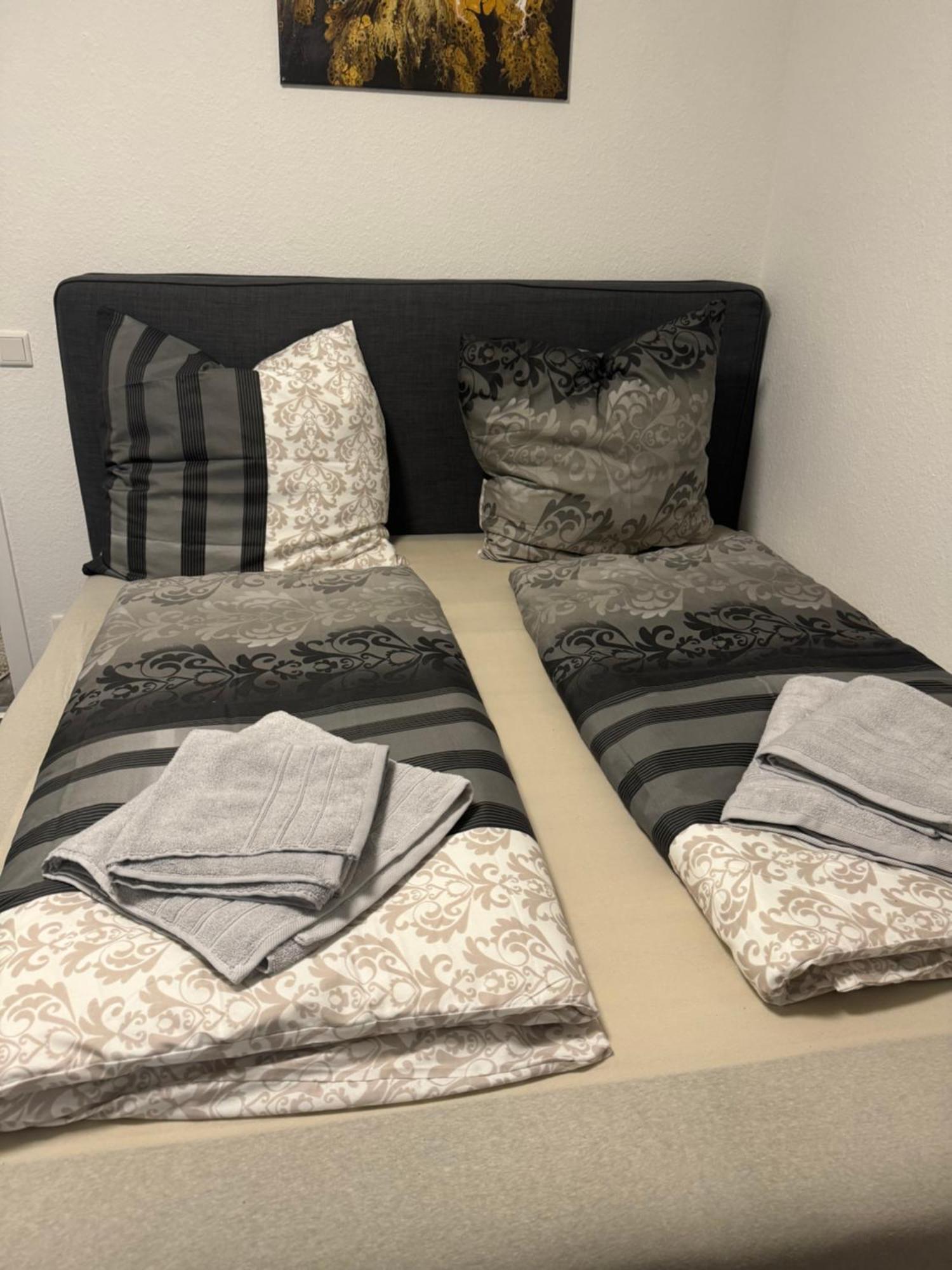 M&Bluxux Apartaments Krefeld Esterno foto